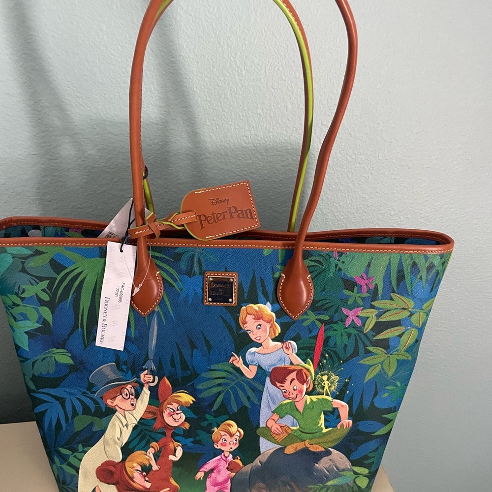 Dooney & Bourke
